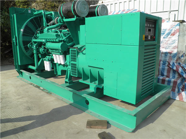 二道江发电车出租-柴油发电机散热器怎样散热