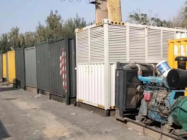 二道江200KW柴油发电机机组每小时油耗是多少？