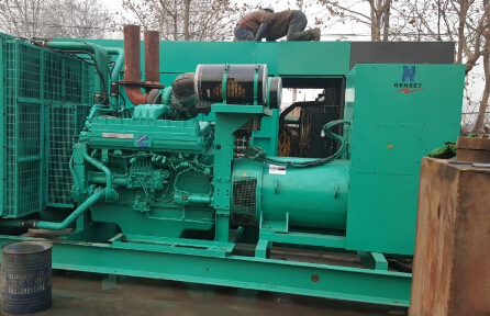 二道江发电机组如何判断水冷式机油散热器内部是否需要清洗？